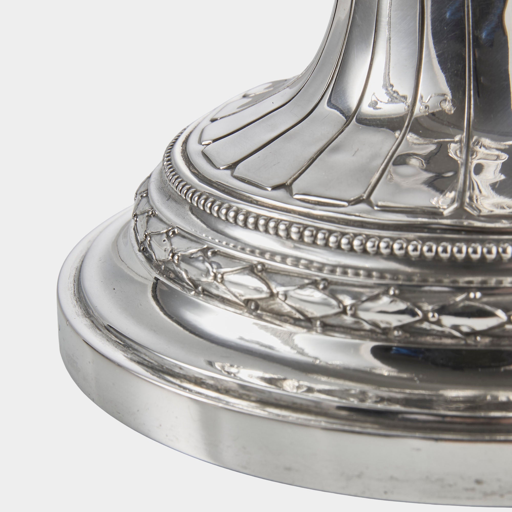 2 Girandolen/Silberleuchter 3-lichtig aus 800er Silber – Ludwig XVI-Stil - Bild