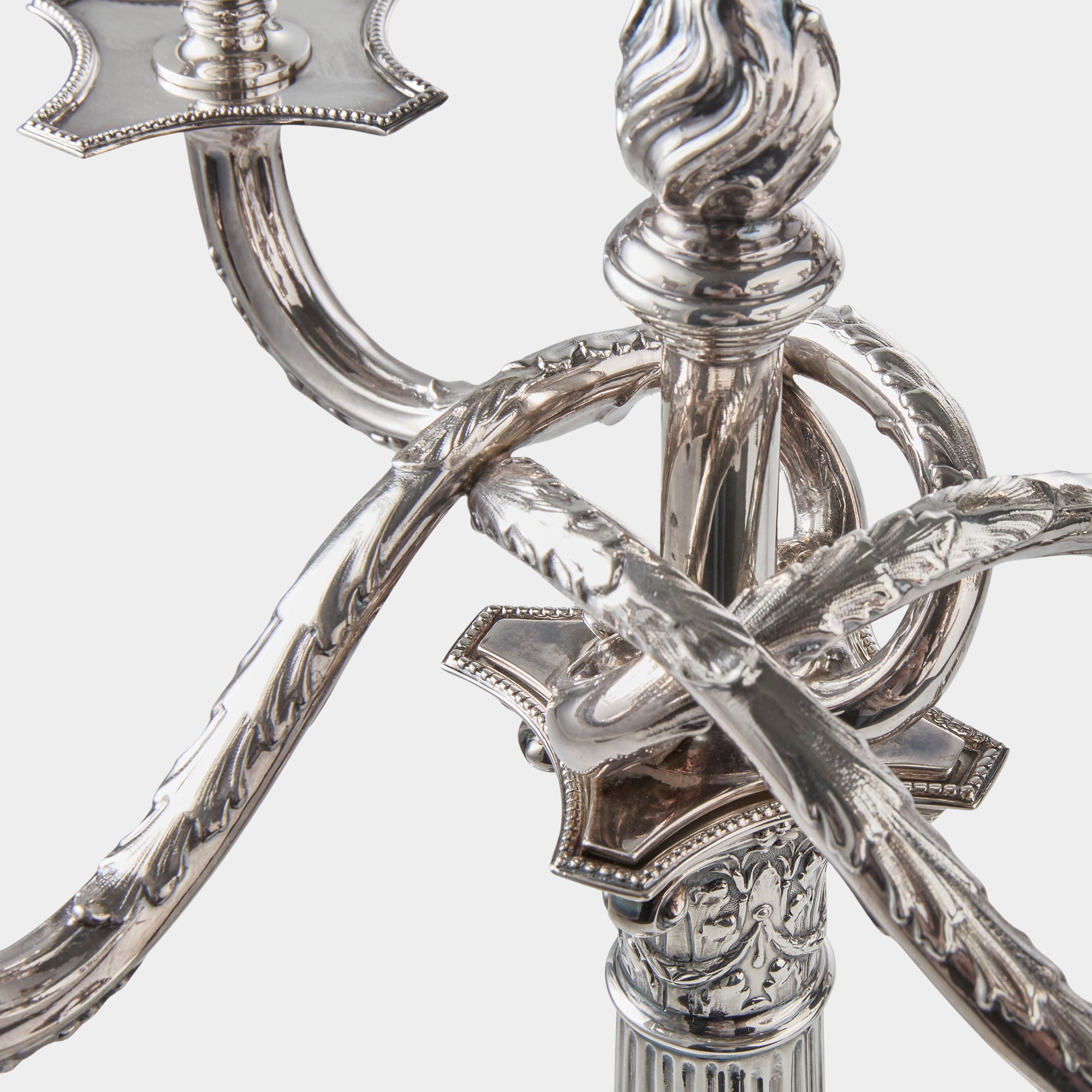 2 große 4-lichtige Girandolen/Silberleuchter - Bild