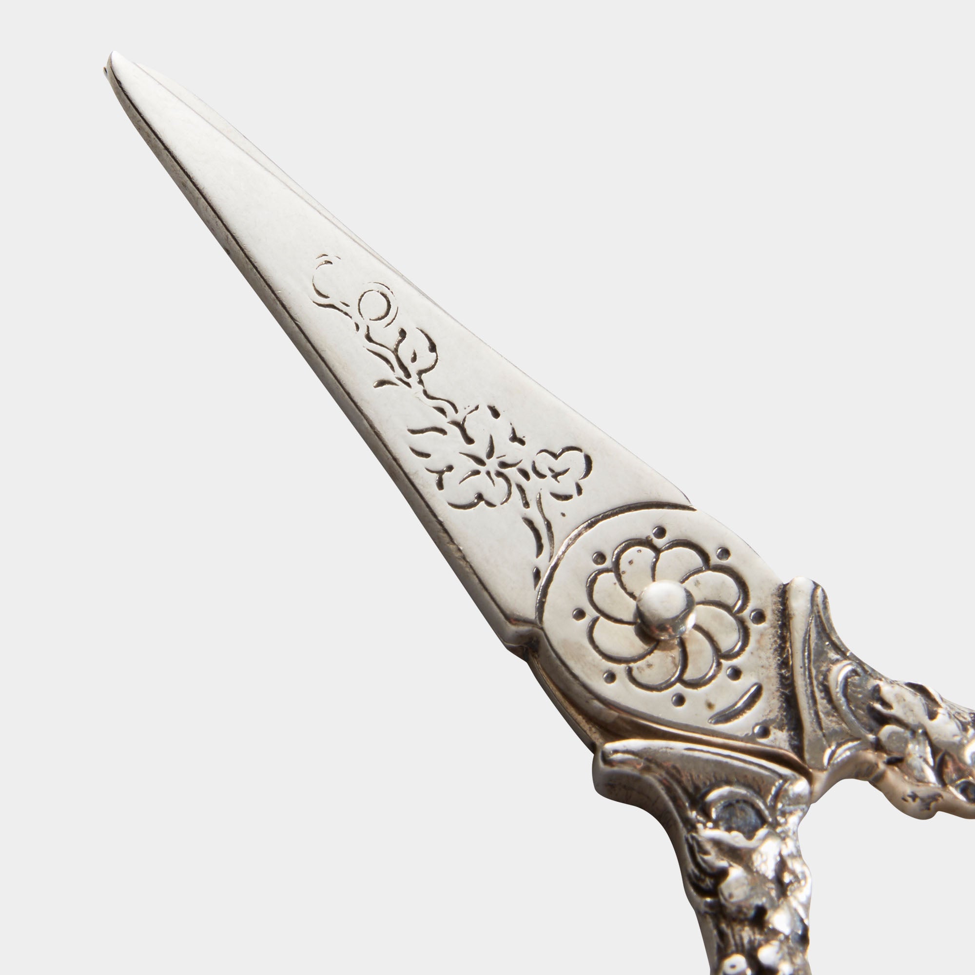 Handgefertigte Traubenschere – Massives 800er Silber mit filigranen Details - Bild 2