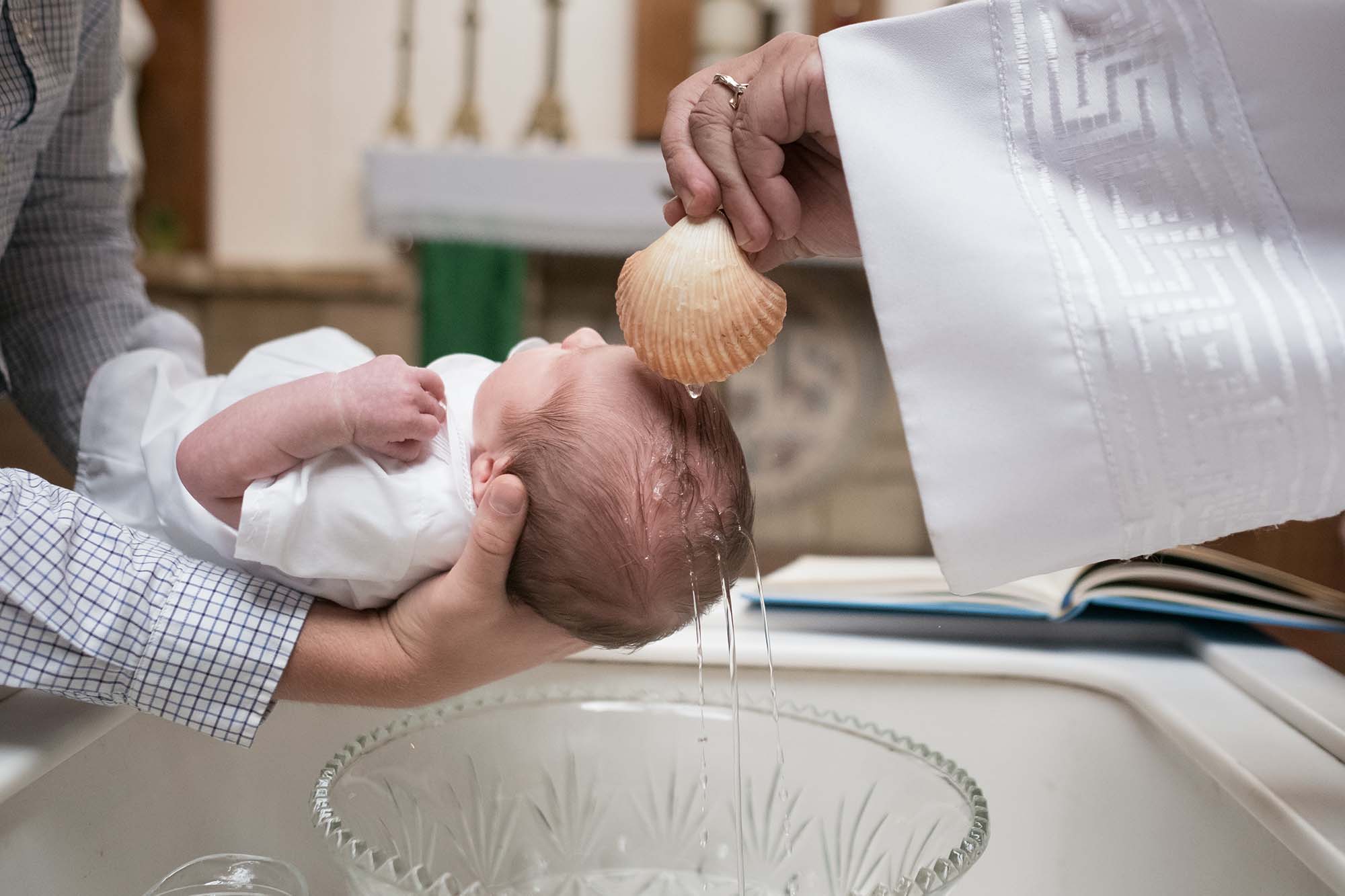Taufgeschenke aus Silber: Eine besondere Tradition ergründen