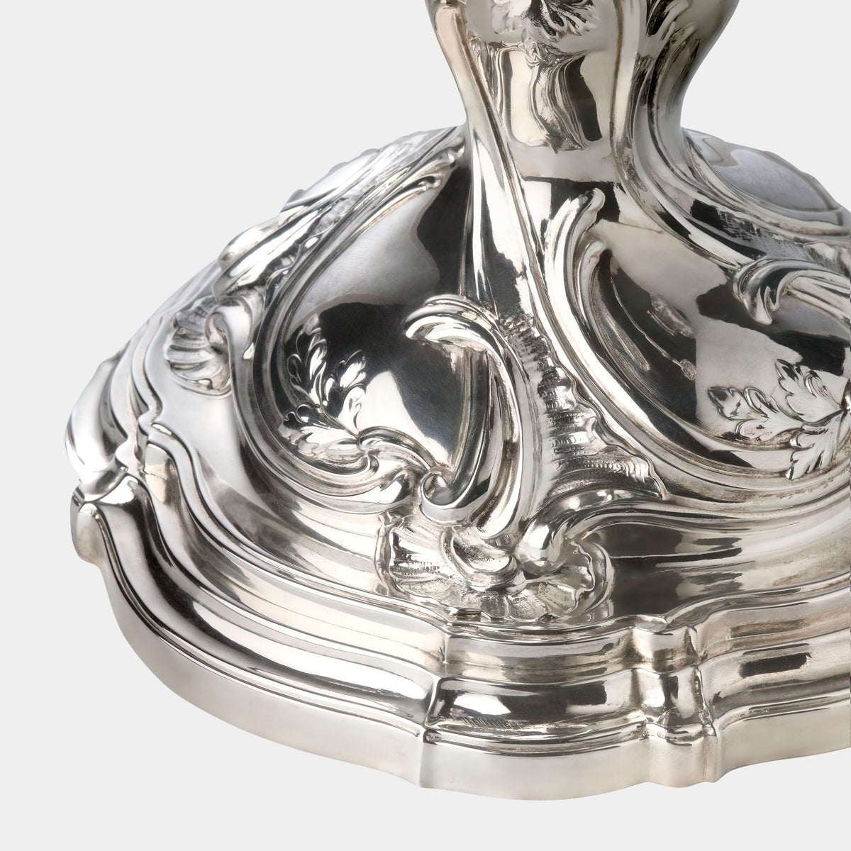 6-flammige 800er Silber-Girandole im Rokokodesign - Bild 2