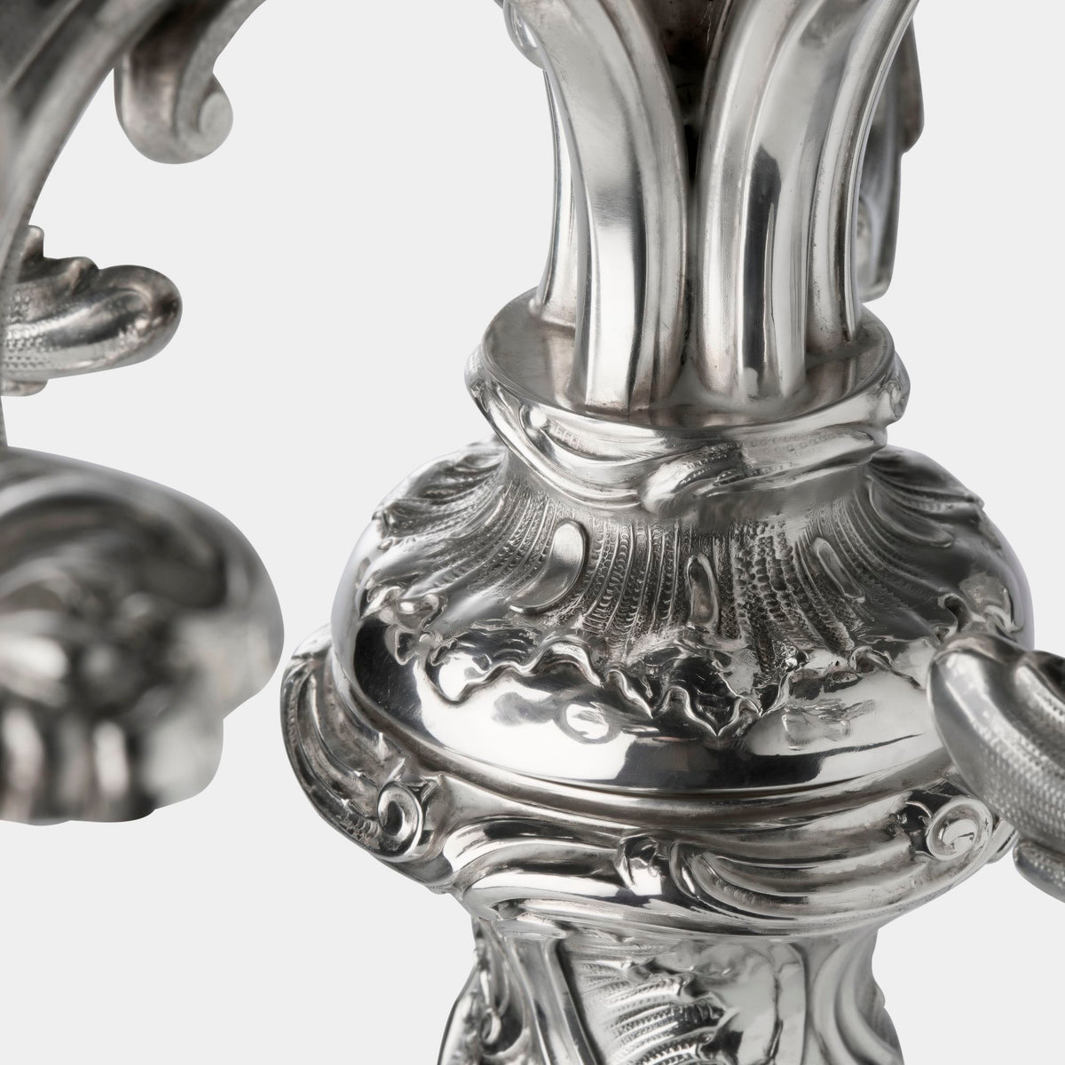 6-flammige 800er Silber-Girandole im Rokokodesign - Bild 4