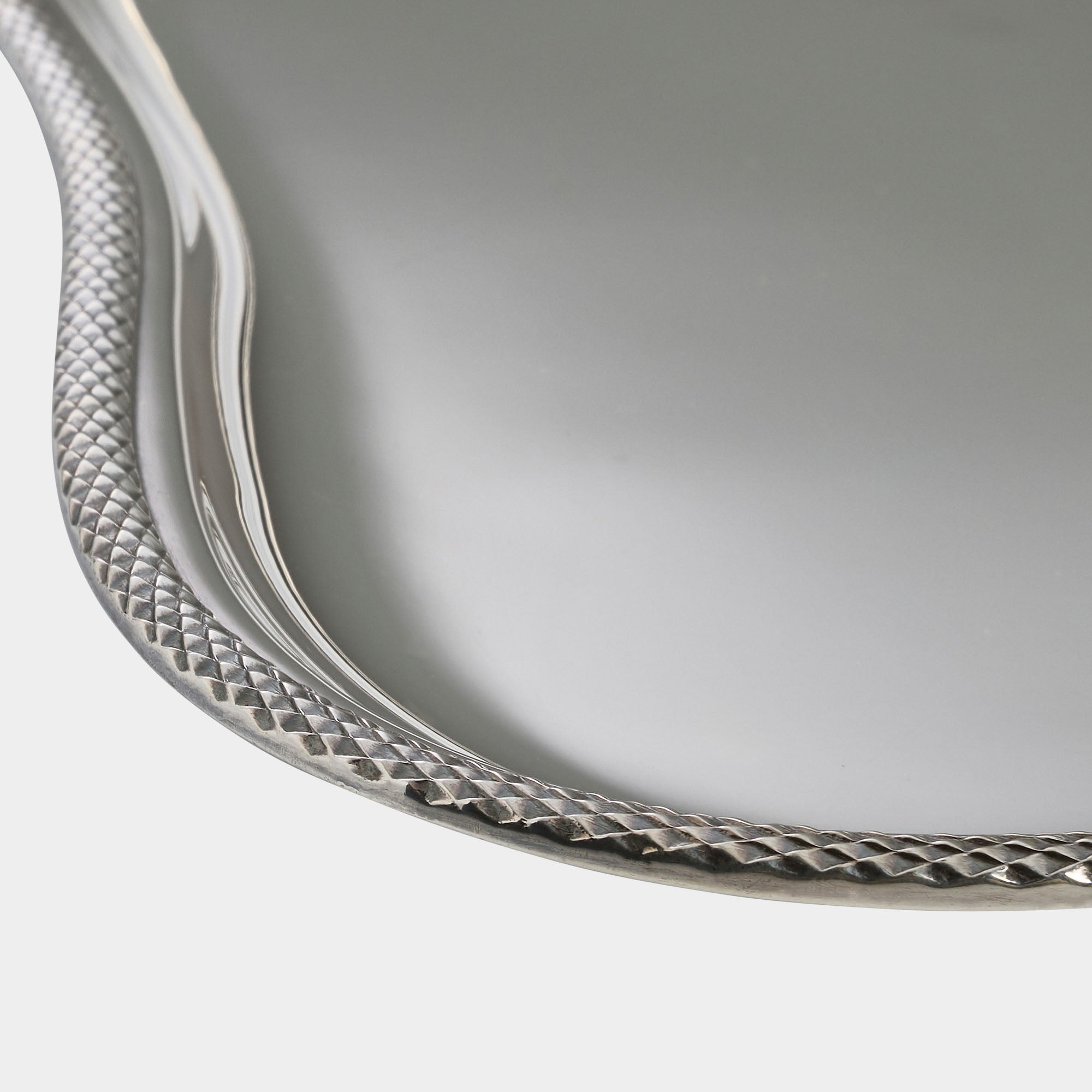 Elegantes 925er Silbertablett mit Wellenrand - Bild 2